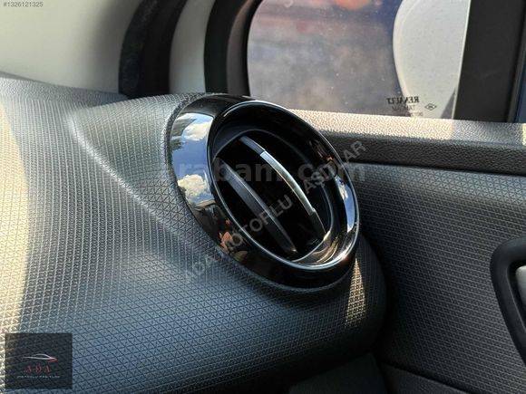 ADA'DAN 2018 MODEL DEĞİŞENSİZ CLİO DİZEL OTOMATİK **NAVİGASYON**