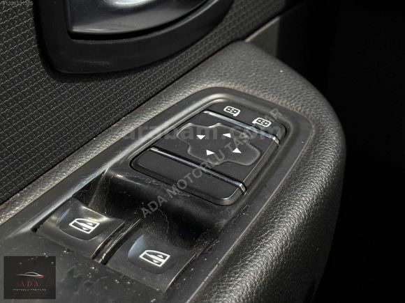 ADA'DAN 2018 MODEL DEĞİŞENSİZ CLİO DİZEL OTOMATİK **NAVİGASYON**