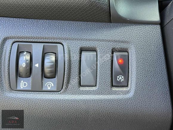 ADA'DAN 2018 MODEL DEĞİŞENSİZ CLİO DİZEL OTOMATİK **NAVİGASYON**