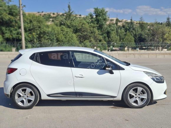 2015 MODEL CLİO 1.5 DİZEL TOUCH OTOMATİK KM: 82.000