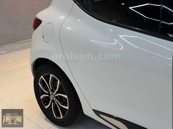*/ 2017 RENAULT CLİO 1.5 DCİ TOUCH 90 HP OTOMATİK 60.905 KM */