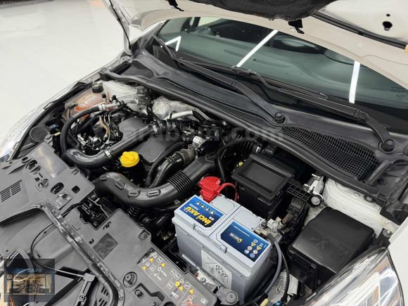 */ 2017 RENAULT CLİO 1.5 DCİ TOUCH 90 HP OTOMATİK 60.905 KM */