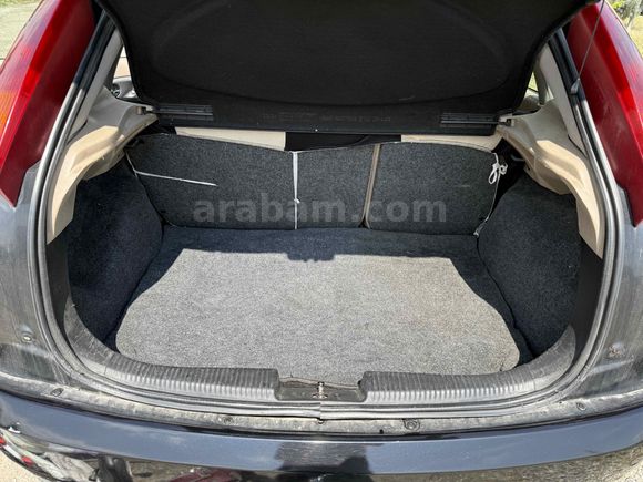 Sahibinden Ford Focus 1.6 Ghia 2001 Model 