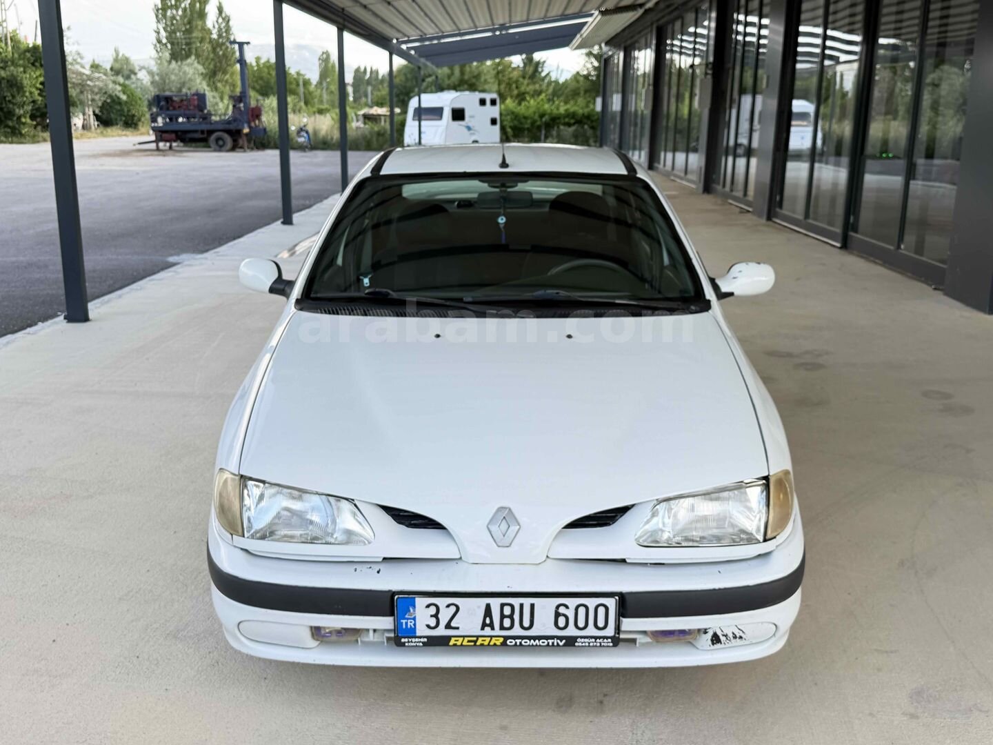 Galeriden Renault Megane 1.6 RTE 1998 Model Konya 265.000 km Beyaz 2