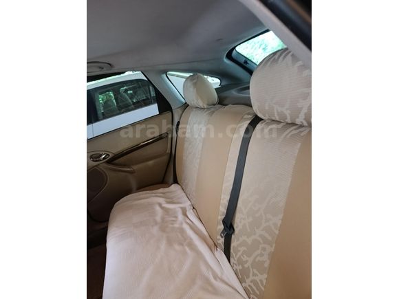 Sahibinden Ford Focus 1.6 Ghia 2001 Model