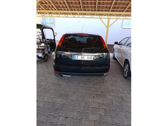 Sahibinden Ford Focus 1.6 Ghia 2001 Model