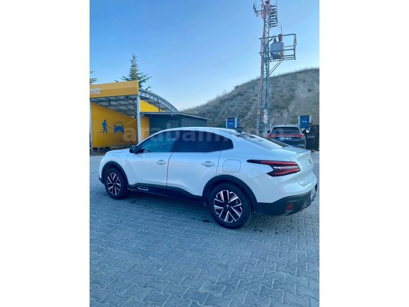 Sahibinden Citroen C4 X 1.2 PureTech Shine 2023 Model 