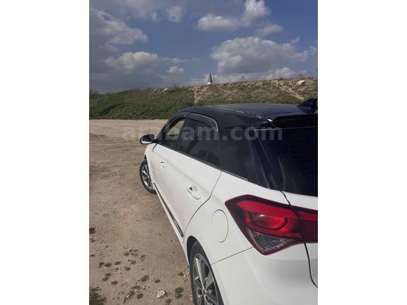 Temiz memurdan hyundai i20 115 bin km