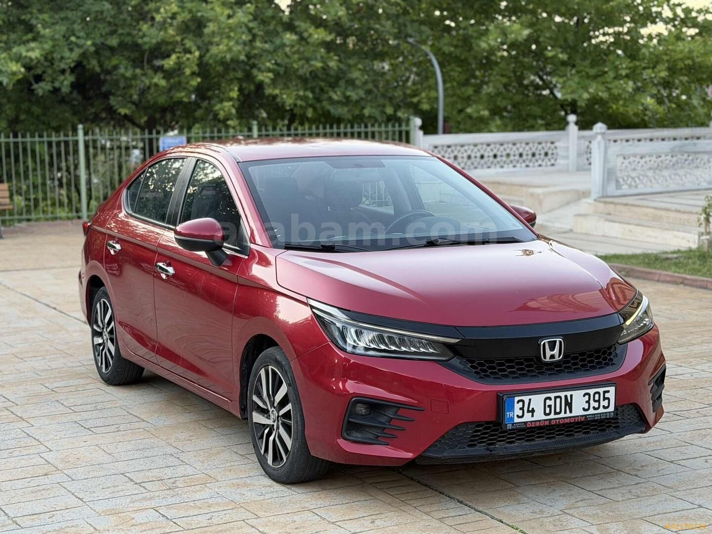 Galeriden Honda City 1.5 i-VTEC Executive 2022 Model İstanbul 134.650 km Bordo 4