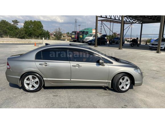 Değişensiz  Honda Civic 1.6 İVTEC Elegance   