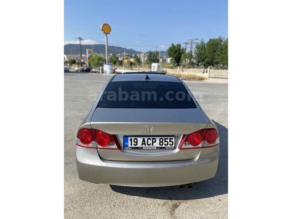 Değişensiz  Honda Civic 1.6 İVTEC Elegance   