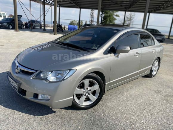 Değişensiz  Honda Civic 1.6 İVTEC Elegance   
