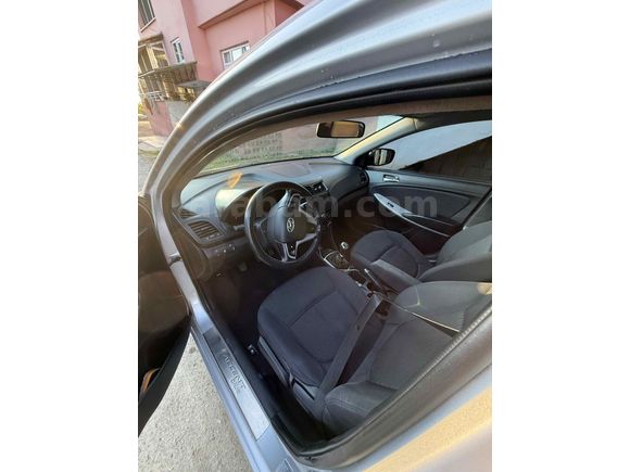Sahibinden Hyundai Accent Blue 1.6 CRDI Prime 2013 Model 