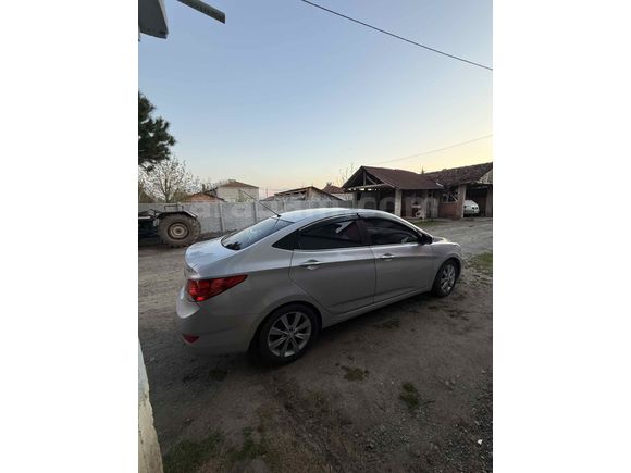 Sahibinden Hyundai Accent Blue 1.6 CRDI Prime 2013 Model 