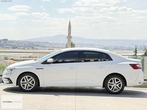 2021 RENAULT MEGANE SEDAN 1.3 TCe JOY MANUEL