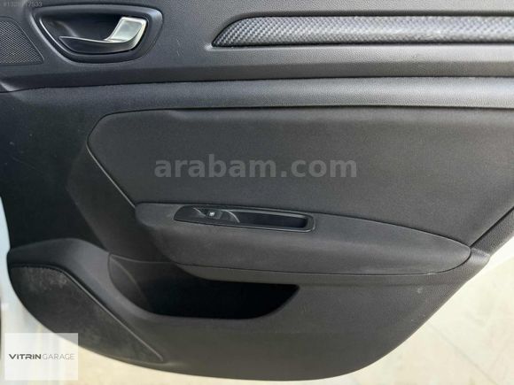 2021 RENAULT MEGANE SEDAN 1.3 TCe JOY MANUEL