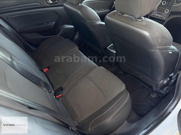 2021 RENAULT MEGANE SEDAN 1.3 TCe JOY MANUEL