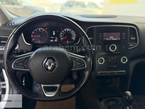 2021 RENAULT MEGANE SEDAN 1.3 TCe JOY MANUEL