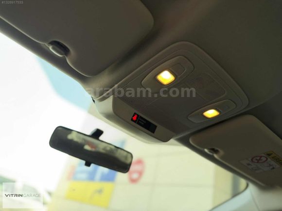 2021 RENAULT MEGANE SEDAN 1.3 TCe JOY MANUEL