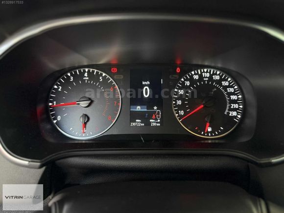 2021 RENAULT MEGANE SEDAN 1.3 TCe JOY MANUEL