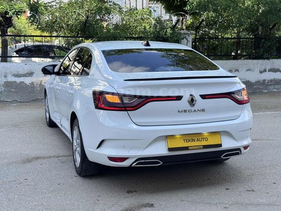 TEKİN AUTO'DAN 2023 MEGANE HATASIZ BOYASIZ 37 binde