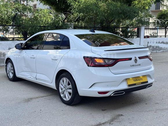 TEKİN AUTO'DAN 2023 MEGANE HATASIZ BOYASIZ 37 binde