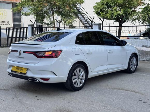 TEKİN AUTO'DAN 2023 MEGANE HATASIZ BOYASIZ 37 binde
