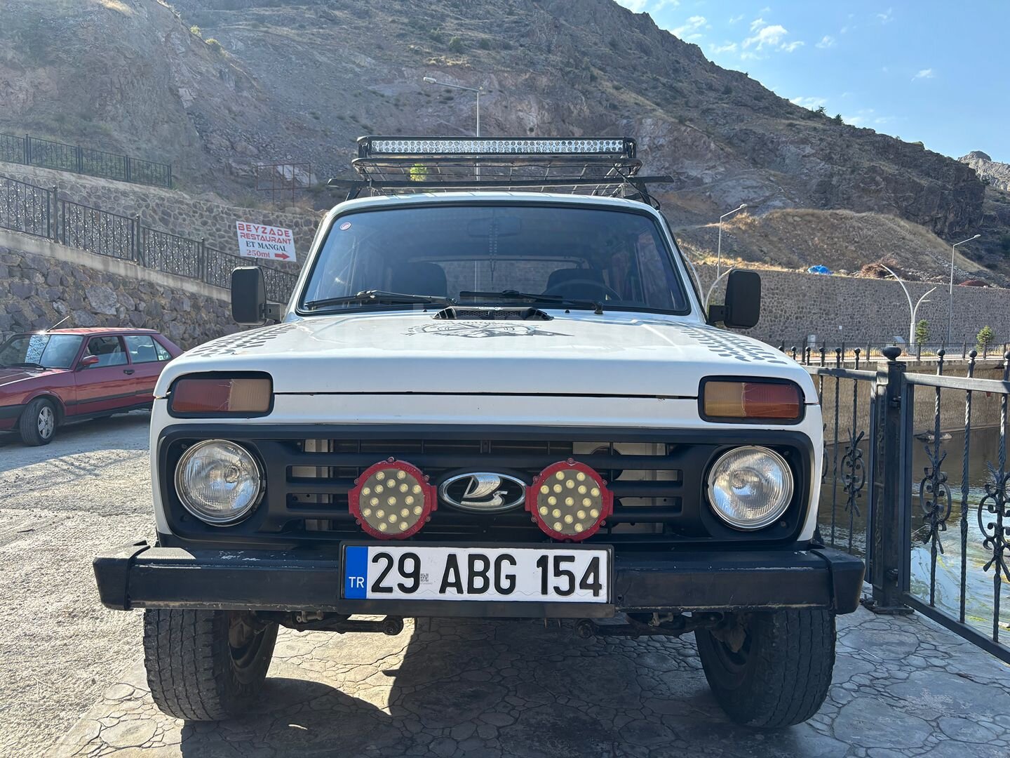Sahibinden Lada Niva 1.6 1992 Model 4