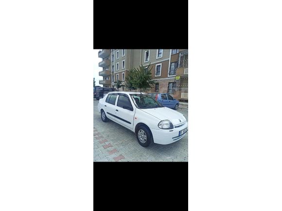 Sahibinden Renault Clio 1.4 RN 2000 Model  330.000 km Beyaz