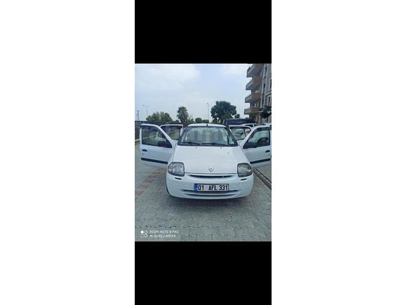 Sahibinden Renault Clio 1.4 RN 2000 Model  330.000 km Beyaz