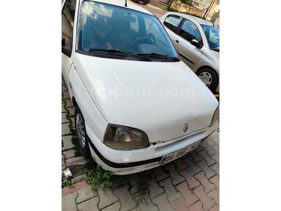 Sahibinden Renault Clio 1.4 RN 1998 Model