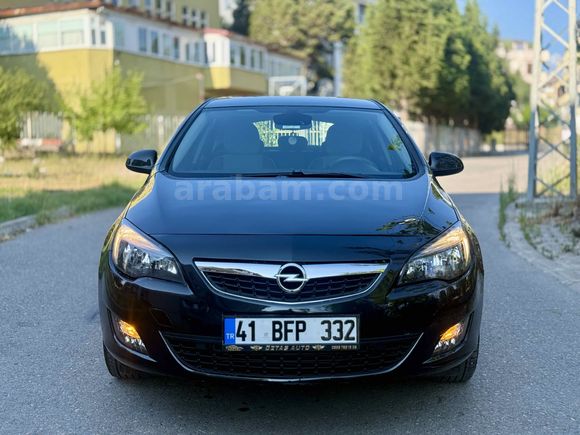 82.000 km’de Opel Astra 1.4 T Enjoy Plus 2012 Model 