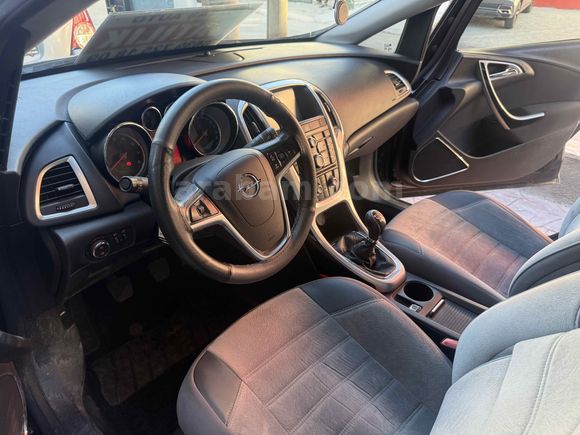 82.000 km’de Opel Astra 1.4 T Enjoy Plus 2012 Model 