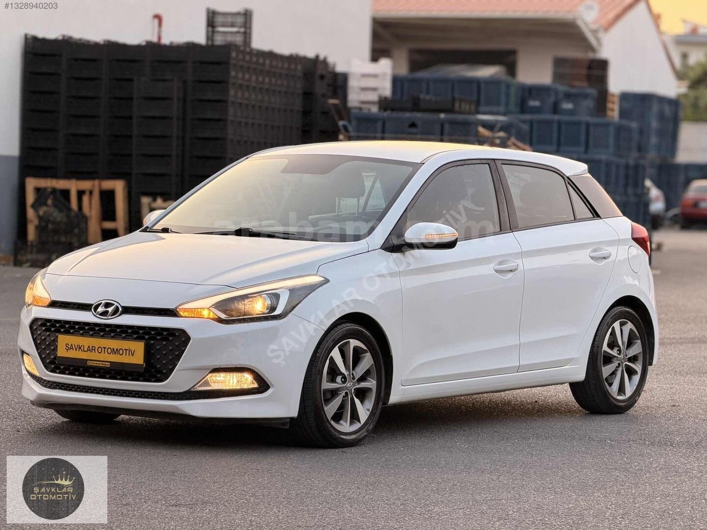 Galeriden Hyundai i20 1.4 MPI Style 2017 Model Mersin 143.000 km Beyaz 4