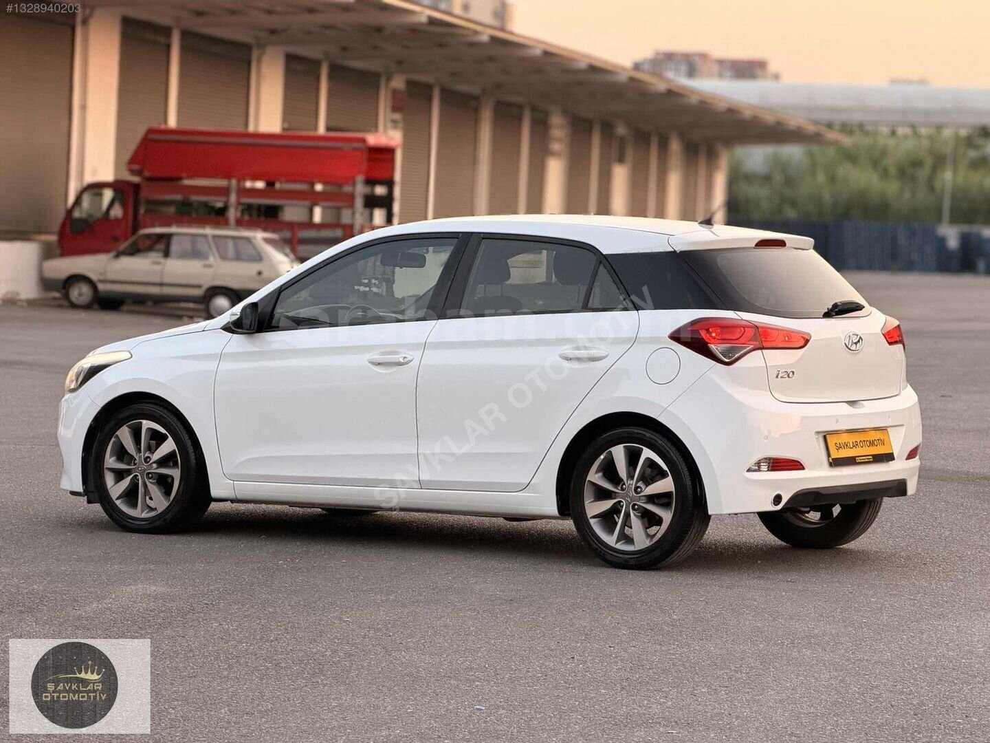 Galeriden Hyundai i20 1.4 MPI Style 2017 Model Mersin 143.000 km Beyaz 7