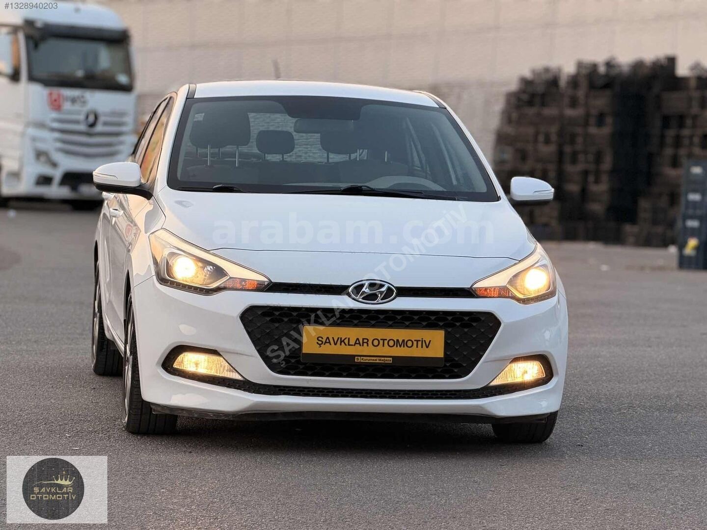 Galeriden Hyundai i20 1.4 MPI Style 2017 Model Mersin 143.000 km Beyaz 3