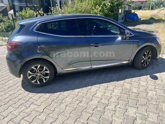 Sahibinden Renault Clio 1.0 TCe Joy 2021 Model Uşak