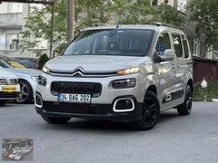 BAYRAMTEPE OTOMOTİV DEN 300 BİN PEŞİNAT İLE 2020 BERLINGO 70 KM