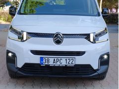 SIFIR_8 BİNDE_OTOMATİK_POŞETLERİ ÜSTÜNDE_CAM TAVAN_FULL BERLİNGO