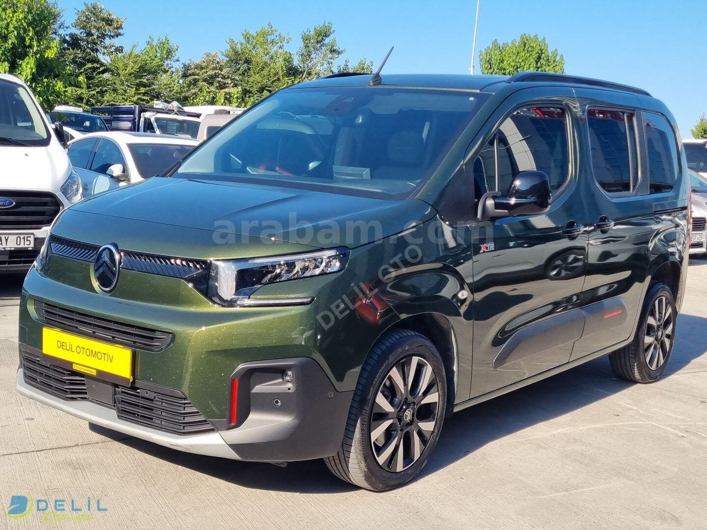 DELİL'DEN 2025 MODEL 31 BİN KM DE MAX XTR PAKET HATASIZ CTROEN 3