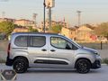 2025 MODEL 4 BİN KM'de HATASIZ BOYASIZ / /CAM TAVAN / / MAX /