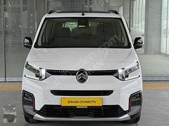 XTR 2025 BERLİNGO NOKTA HATASIZ AKSESUARLI 12BİNDE CAM TAVAN
