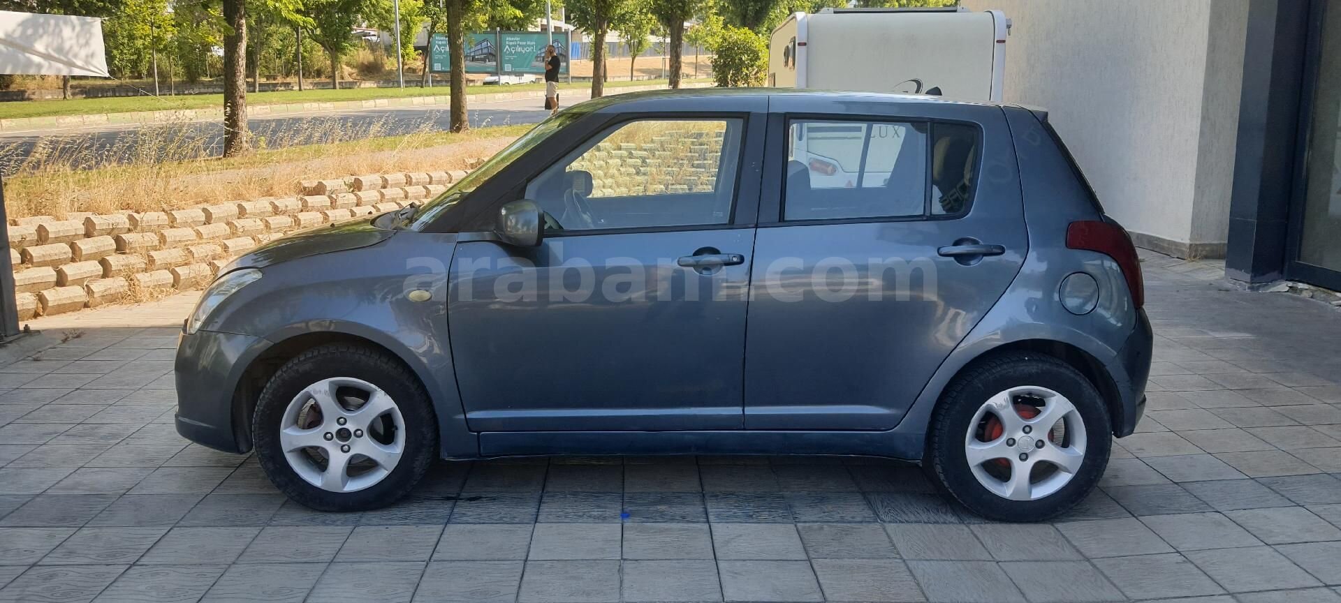 Sahibinden Suzuki Swift 1.3 MT 4X4 2006 Model Bursa 295.000 km Füme 7