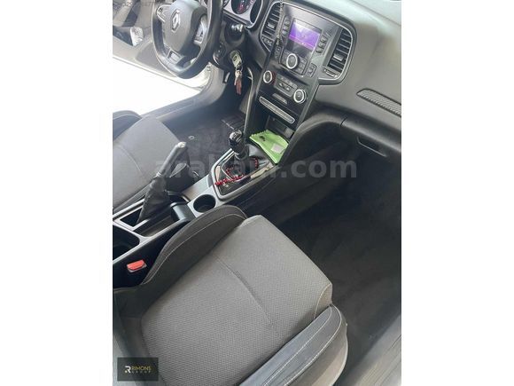 RİMONS GROUP'TAN MEGANE HATCHBACK LPG TÜM KARTLARA TAKSİT İMKANI