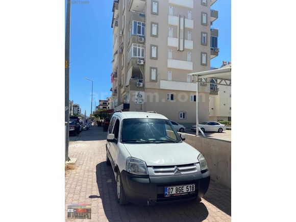 ES-CAR'DAN UYGUN RAKAM BERLİNGO ÇİFT SÜRGÜ KLİMALI
