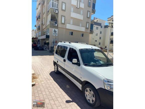 ES-CAR'DAN UYGUN RAKAM BERLİNGO ÇİFT SÜRGÜ KLİMALI