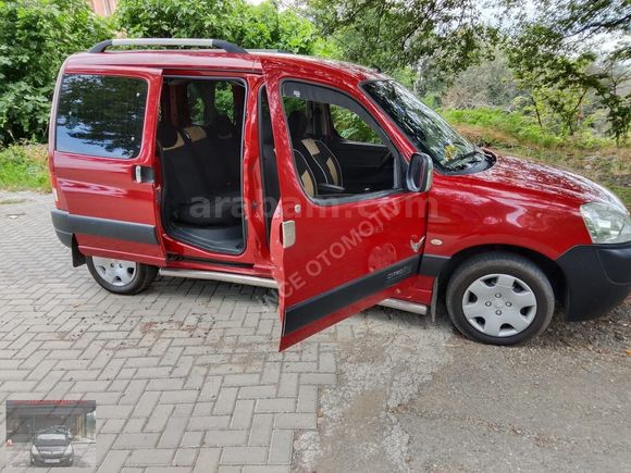HATASIZ BOYASIZ CİTROEN BERLİNGO ÇİFT SÜRGÜ 176.000 KM