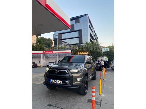 Hilux 2.4 4x4 Invincible 2023 Model 63 binde