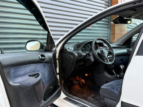 Sahibinden Peugeot 206 1.6 XT 2000 Model