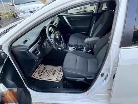 170 BİNDE TOYOTA COROLLA 1.6 TOCH